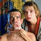 Su pel&iacute;cula &iexcl;&Aacute;tame!, protagonizada por Antonio Banderas y Victoria Abril, provoc&oacute; que en Estados Unidos se creara la calificaci&oacute;n NC-17, es decir, largometrajes que no pueden ser vistos por menores de 17 a&ntilde;os.