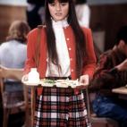 ¿Cómo olvidar a Winnie Cooper? Danica McKellar interpretó al amor de Kevin durante cinco temporadas. Aunque Kevin y Winnie se dieron un inocente beso en el piloto de la serie (el primero para ella, confesaría después) su relación permanece...