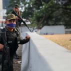 5cc82e6f240000320038bd27