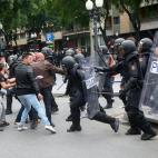 5c8a43a4360000c81a6b3e8b