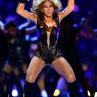 5c8a6477360000a61b6b6ba6