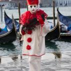 5c8a60b13b000037066be881