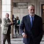 Nombre: Jos&eacute; Antonio Gri&ntilde;&aacute;n.Condena: 6 a&ntilde;os de c&aacute;rcel por un delito de malversaci&oacute;n y 15 a&ntilde;os de inhabilitaci&oacute;n por otro de prevaricaci&oacute;n.Cargo: expresidente de la Junta de Anda...