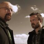 Aunque en el guión de la serie aparecen muchos "fucks", el canal AMC sólo admitía uno por cada temporada. El volumen de los "fucks" también tenía que ser menor, según su creador Vince Gilligan. Gracias a Internet, aquí podemos ver un resu...