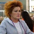 Hay muchas teorías sobre el origen del mote de Red [Roja], además de por el color de su pelo. Puede que haga referencia al comunismo por los orígenes rusos del personaje, o al personaje de Morgan Freeman en Cadena perpetua por el contrabando.