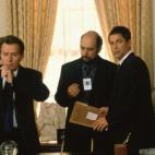 El creador, Aaron Sorkin, no pretendía que el presidente tuviera un papel importante en la serie. En teoría, la serie iba a centrarse en los principales trabajadores de la Casa Blanca, pero Sorkin luego pensó que sería demasiado "artificial"...