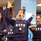 Los actores tuvieron que participar en entrenamientos reales para el uso de armas de fuego antes del rodaje.