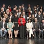 Concha Velasco posa junto a sus compañeros