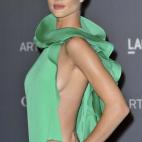 5c8ad97b240000f404a3cce3