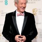 5c8adb6a230000d50423d4f9