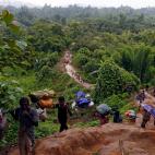 5c8a3cf0260000e104fe16a5