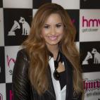 Lovato relató en entrevista con HuffPost Voces que cuando cursaba el séptimo grado sus compañeros de escuela la molestaban mucho. Aquellas experiencias tuvieron un serio efecto ensu autoestima, daño que hoy día ella sigue tratando de supera...