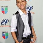 El pequeño rapero confesó haber sido víctima de crueles comentarios por parte de sus compañeritos de escuela quienes le gritaban palabras soeces, lo insultaban y le decían constantemente que no les gustaba su música. Sus padres tuvieron qu...