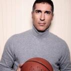 El exjugador de baloncesto de 52 a&ntilde;os cambia la cancha por los fogones. Tras retirarse despu&eacute;s de jugar en equipos como el Real Madrid, ha formado parte del equipo de comentaristas de competiciones como la Copa del Mundo.