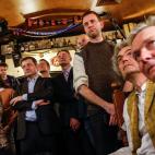 5c8a615c260000f903fe4756