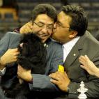 5c8adcb9360000e01c6c3352