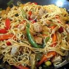 Dice el autor que es una receta fácil de preparar y que resulta ideal para darle un toque oriental a nuestras cenas. Para prepararla basta seguir estos siete pasos.