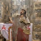 Lo que queda de una figura de Jesucristo.