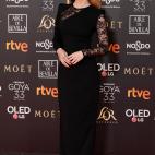 El negro puede ser aburrido, pero en el caso de Manuela Vell&eacute;s es todo lo contrario. Las joyas, el maquillaje y la peluquer&iacute;a rematan un look acertad&iacute;simo.