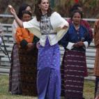 En unos juegos de dardos y tiro con arco en Timphu, Bután