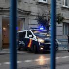 Un furgón de la Policía, llegando al Alto Tribunal con los presos.