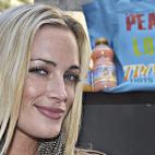 5c8aca19360000c81a6c1310