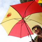 Un paraguas para pasar desapercibido