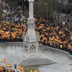 Concentraci&oacute;n convocada por PP, Ciudadanos y VOX este domingo en la plaza de Col&oacute;n de Madrid, en protesta por el di&aacute;logo de Pedro S&aacute;nchez con los independentistas catalanes y en demanda de elecciones generales. EFE