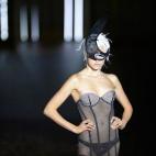 5c8addcb2400000a05a3d3cc