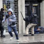 La Policía tunecina ha intervenido contra un grupo de los asistentes al entierro