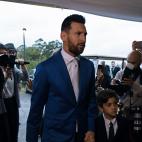 Leo Messi junto a su hijo Thiago.