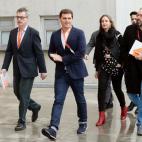 5c8abb67250000e203c98b11