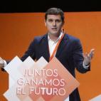 5c8abb68360000ba1a6bf772