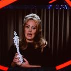 5c8ade332400000a05a3d486