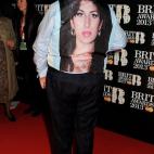 5c8ade3b360000e01c6c3567