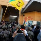 Manifestantes rodean la embajada de EEUU en Bagdag