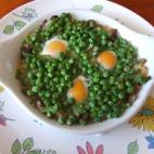 Se prepara con guisantes, judías verdes picadas y setas variadas. Encuentra la receta en Cookpad.