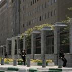 5c8adefa2400004205a3d59e