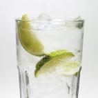 50 ml de ginebra + 200 ml de t&oacute;nica = 190 kilocalor&iacute;as