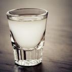 25 ml de licor de hierbas = 55,5 kilocalor&iacute;as