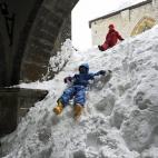 5c8ad82f2000009e046fda86