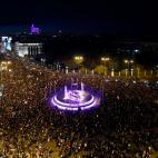 5c8a7d3d240000f404a32430