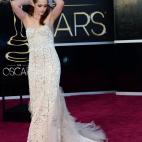 Con vestido Naeem Khan, sandalias Jimmy Choo y joyas Fred Leighton.