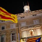 Vista del Palau de la Generalitat sin la bandera española