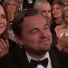 Jennifer Aniston aplaude el homenaje de Brad Pitt a Leonardo DiCaprio.