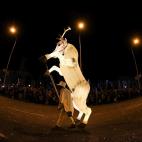 5e123d732400009f245a4f0b