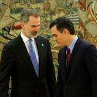 Un momento de la toma de posesi&oacute;n de S&aacute;nchez como presidente del Gobierno.