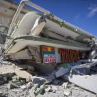 5e15d886250000ffddd3223f