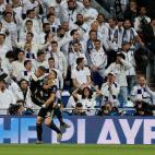 5c8a7bb1240000f404a32233