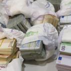 En mayo de 2013, la Guardia Civil intervieno en El Prat más de 200.000 euros ocultos en pañales de bebé